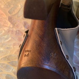 BAGATT Italian Leather Peep Toe Heel . Size 36 color gray